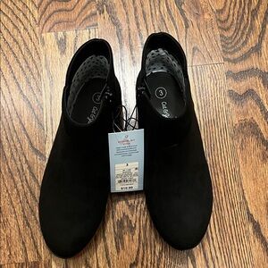 Cat & Jack Black Ankle Boots